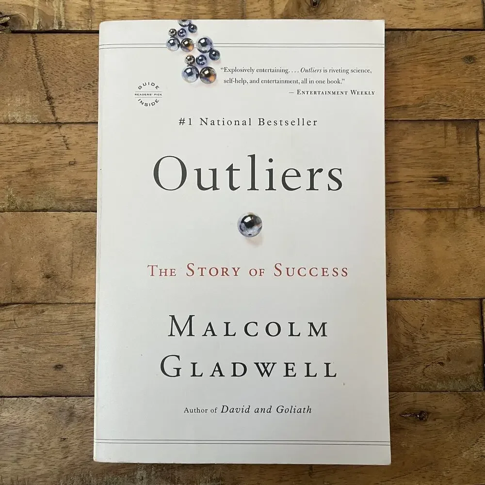Lot of 6 Malcolm Gladwell Paperback and Hardcover Books